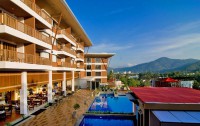 Peach Blossom Resort 4*  2