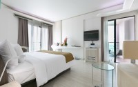   D-beach Pattaya Discovery Beach Hotel 4*  12