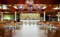   Andamantra Resort & Pool Villa 4*  64