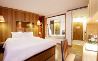 Patong Beach Hotel 4*  5