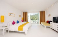   The Old Phuket Karon Beach Resort 3*  7