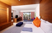   Sunwing Kamala Beach 4*  28