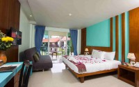   Baan Karon Resort 3*  12