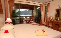   Phi Phi Bay View Premier Resort 3*  8