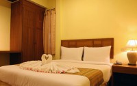   Bangtao Village Resort 3*  16