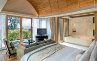 Renaissance Phuket Resort & Spa 5*  4