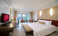   Sawaddi Patong Resort & Spa 3*  9