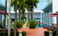   Kata Lucky Villa & Pool Access 3*  14