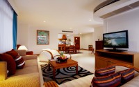   Waterfront Suites Phuket By Centara 4*  6