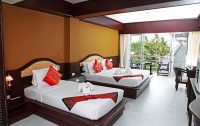   Samui First House 3*  25