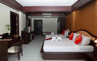   Samui First House 3*  18