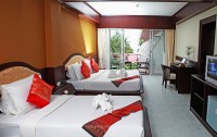   Samui First House 3*  17