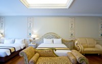   Lk Royal Suite 4*  46