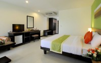   Kata Sea Breeze Resort 3*  7