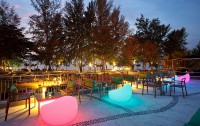   Mai Khao Lak Beach Resort & Spa 4*  17