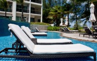   Holiday Inn Resort Phuket Mai Khao Beach 4*  32