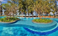   Holiday Inn Resort Phuket Mai Khao Beach 4*  29