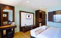   The Jomtien Twelve 3*  8