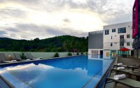 Fave Hotel Cenang Beach Langkawi 3*  4