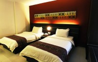 Kinabalu Daya Hotel 3*  5