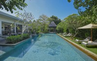 The Ritz-carlton, Bali 5*  2