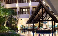   Holiday Inn Resort Benoa 4*  43