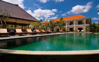   Agung Raka Resort & Villa 3*  1