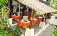   Anini Raka Resort & Spa 3*  12