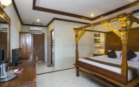   Legian Village Hotel 3*  10