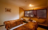   Melasti Kuta Bungalows & Spa 3*  11