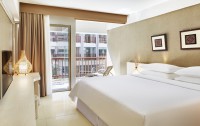   Four Points By Sheraton 4*  32