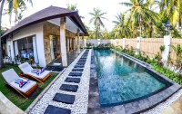   Kelapa Villa 4*  79