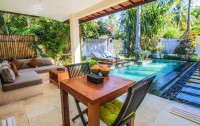   Kelapa Villa 4*  70