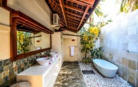   Kelapa Villa 4*  60