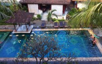   Bakung Sari Resort & Spa 3*  40