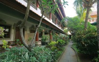   Bakung Sari Resort & Spa 3*  24