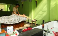 Bakung Sari Resort & Spa 3*  4