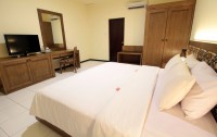   Diwangkara Beach Hotel 3*  23