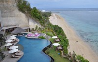   Ulu Segara Luxury Suites & Villas 4*  58