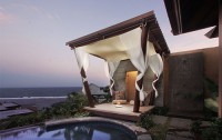   Ulu Segara Luxury Suites & Villas 4*  53