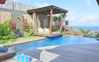   Ulu Segara Luxury Suites & Villas 4*  3