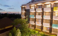   Tijili Seminyak Hotel 4*  1