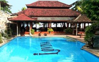   Lovina Beach Hotel 3*  35