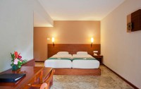   White Rose Hotel & Villas 4*  21