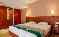   White Rose Hotel & Villas 4*  6