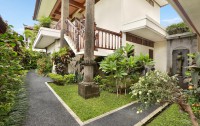   The Batu Belig Hotel & Spa 2*  19