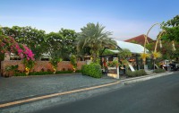   Kamuela Villas & Suites Sanur 4*  13