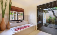 Kamuela Villas & Suites Sanur 4*  3