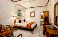   Restu Bali Hotel 2*  12