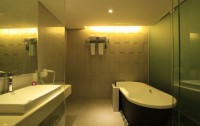   Bedrock Hotel Kuta 3*  8